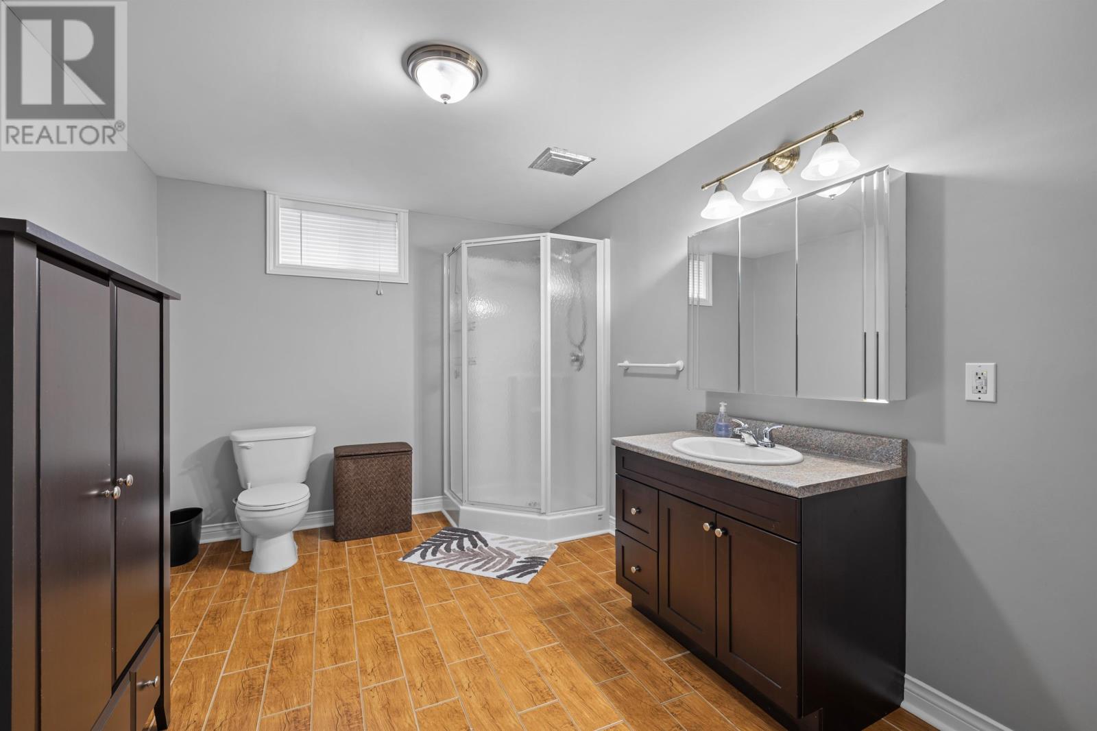 77 Parkside Drive Property Photo 24