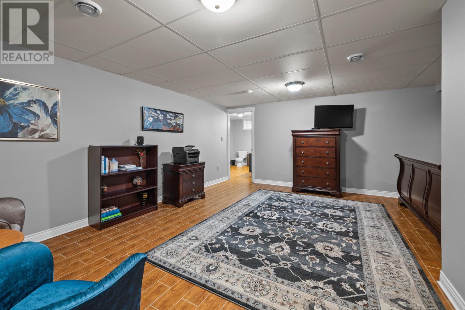 77 Parkside Drive Property Photo 29