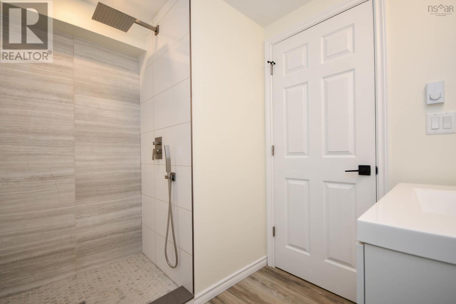 29 Joyce Avenue Property Photo 15