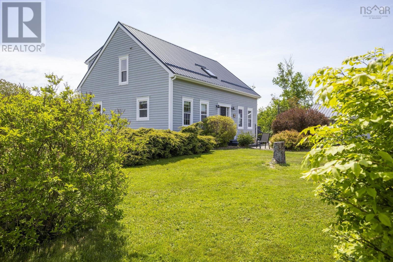 19 Sandy Cove Lane Property Photo 2