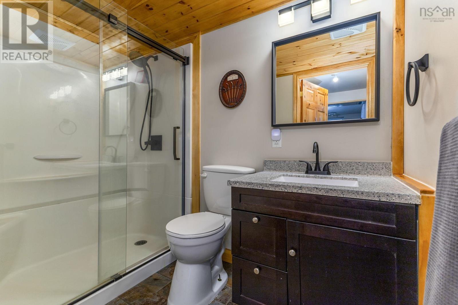 19 Sandy Cove Lane Property Photo 9
