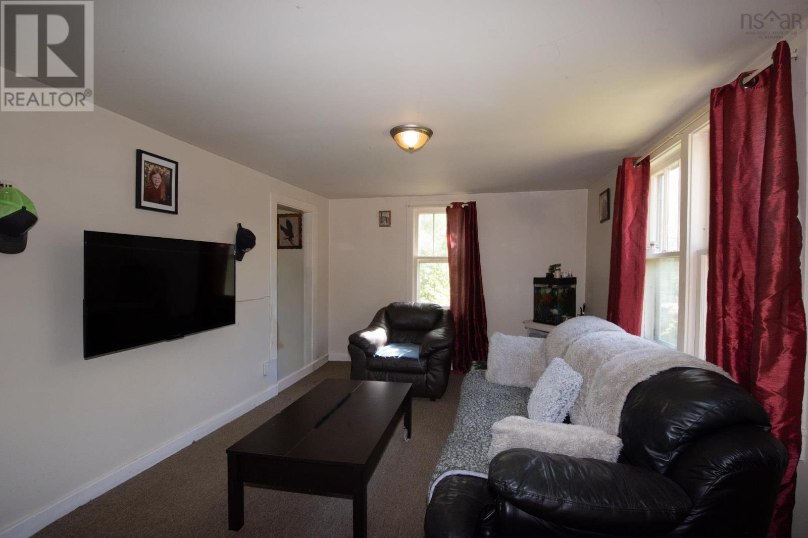 159 King Street Property Photo 9
