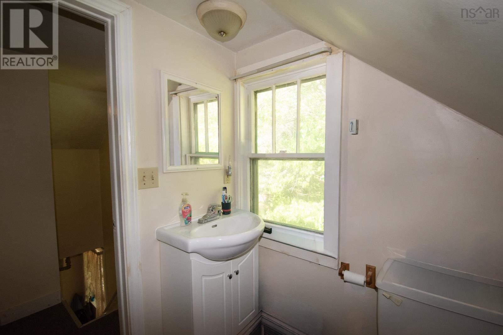 159 King Street Property Photo 11