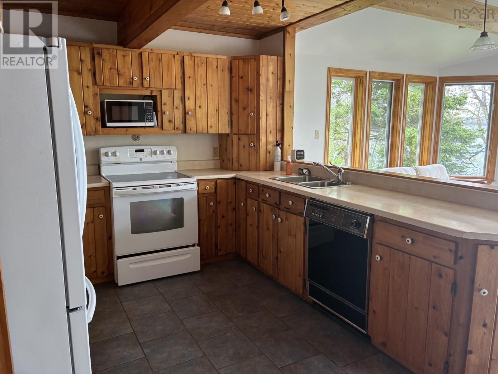 4030 Marble Mountain Road Property Photo 6