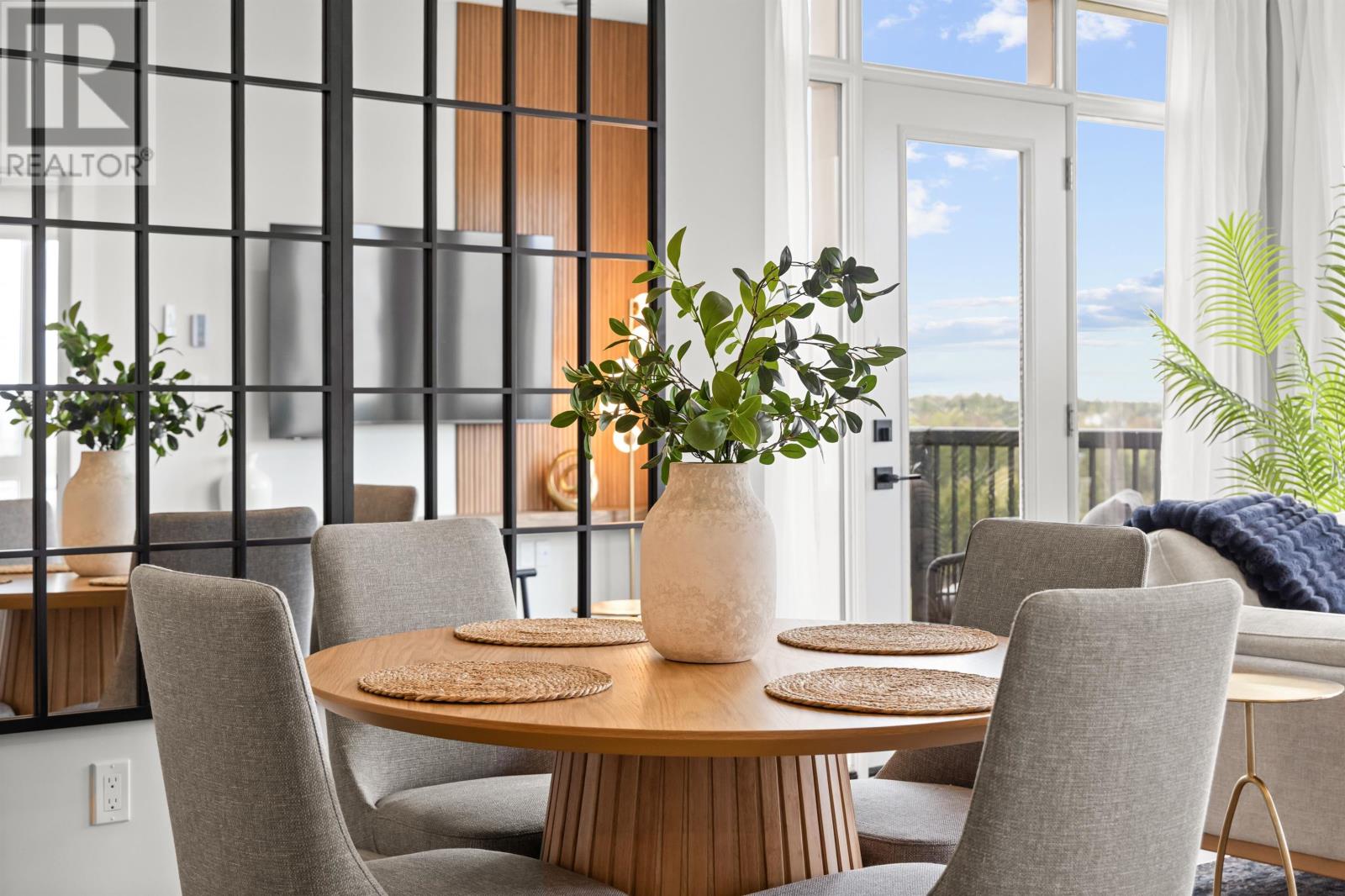 The Emerald 25 Capital Drive Property Photo 14