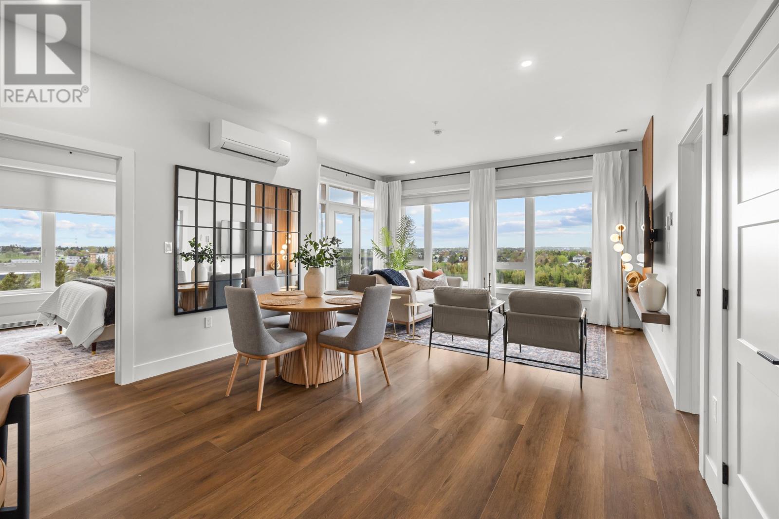 The Emerald 25 Capital Drive Property Photo 15