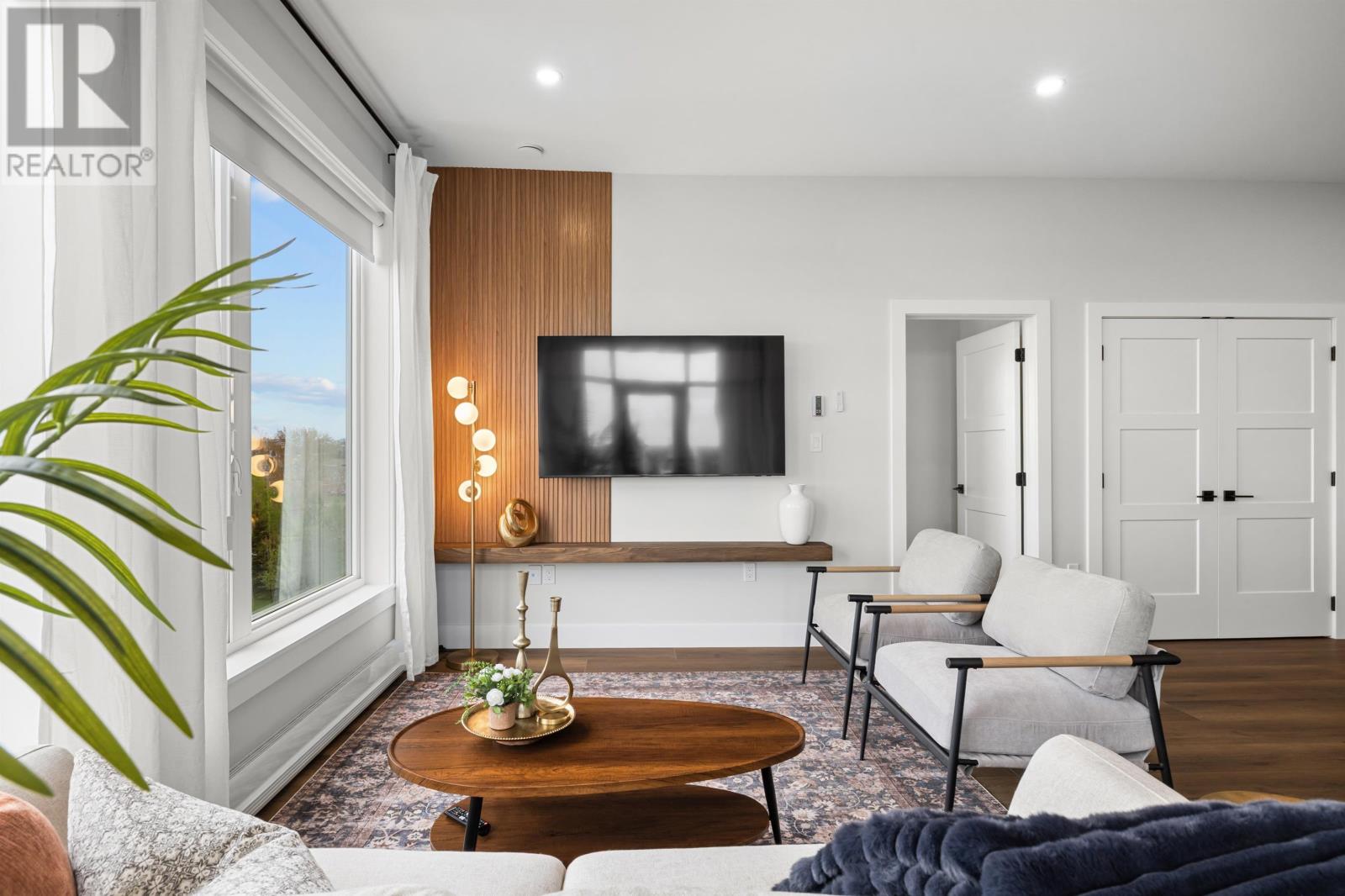 The Emerald 25 Capital Drive Property Photo 21