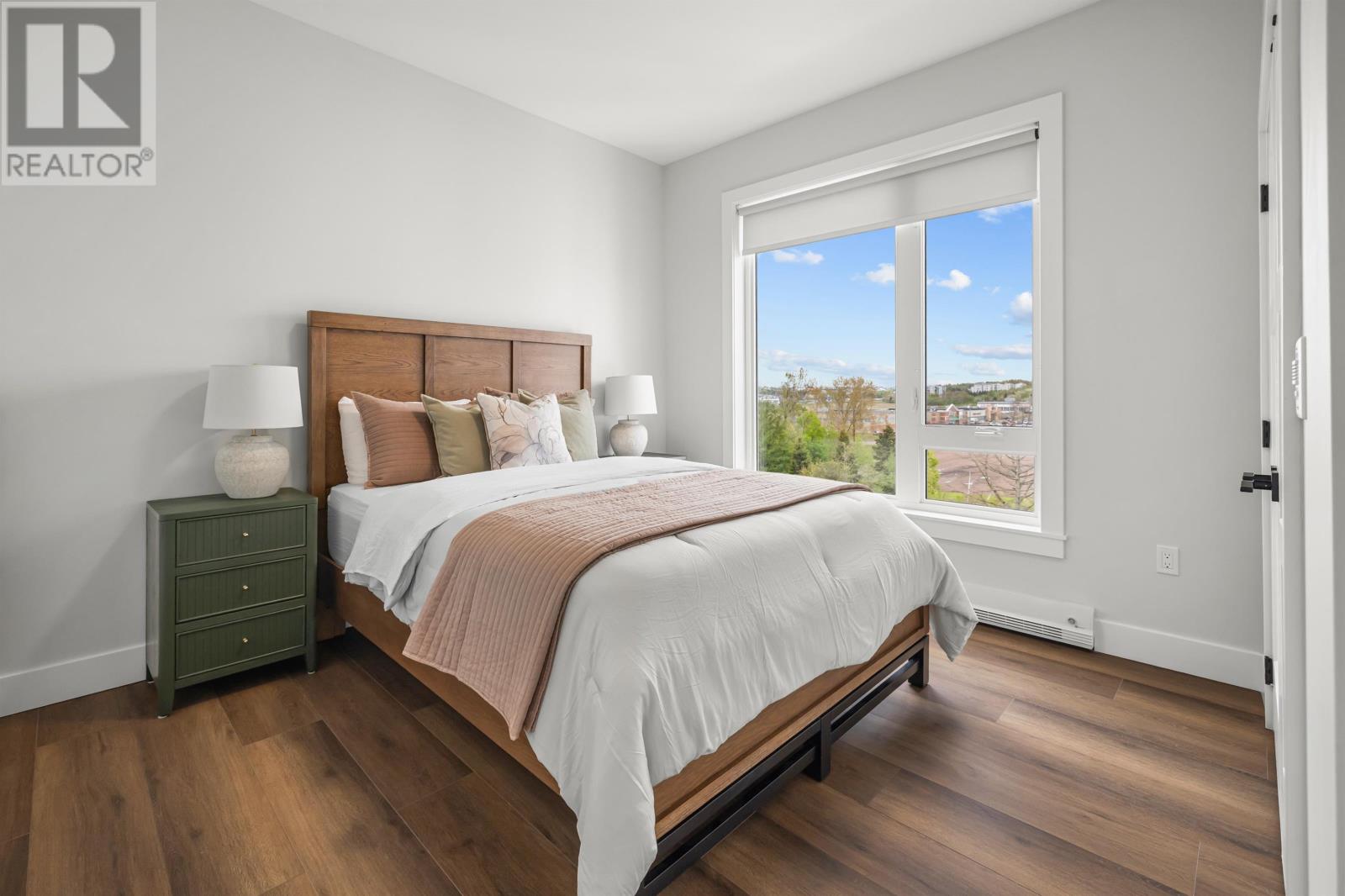 The Emerald 25 Capital Drive Property Photo 28