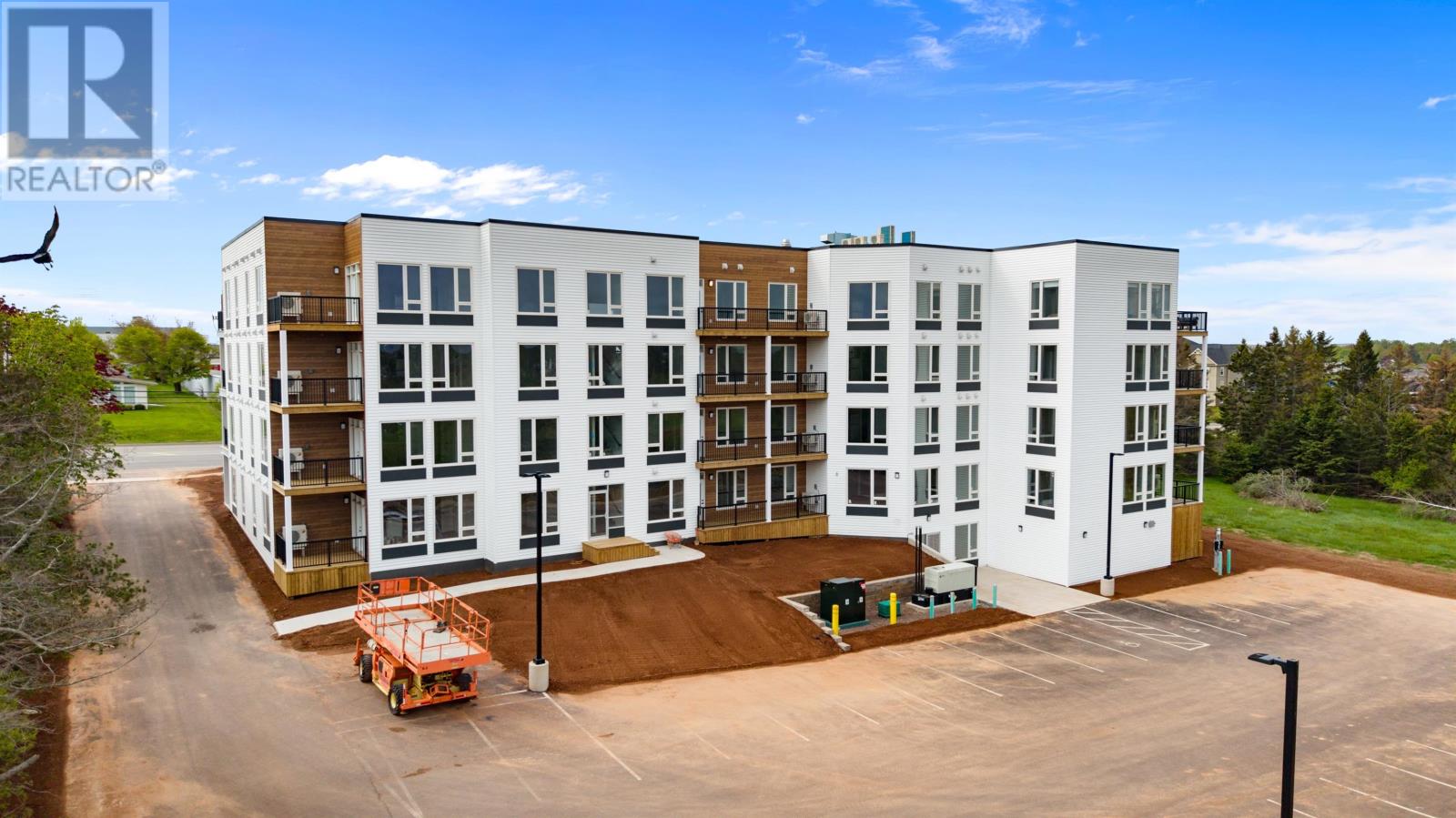 The Emerald 25 Capital Drive Property Photo 48