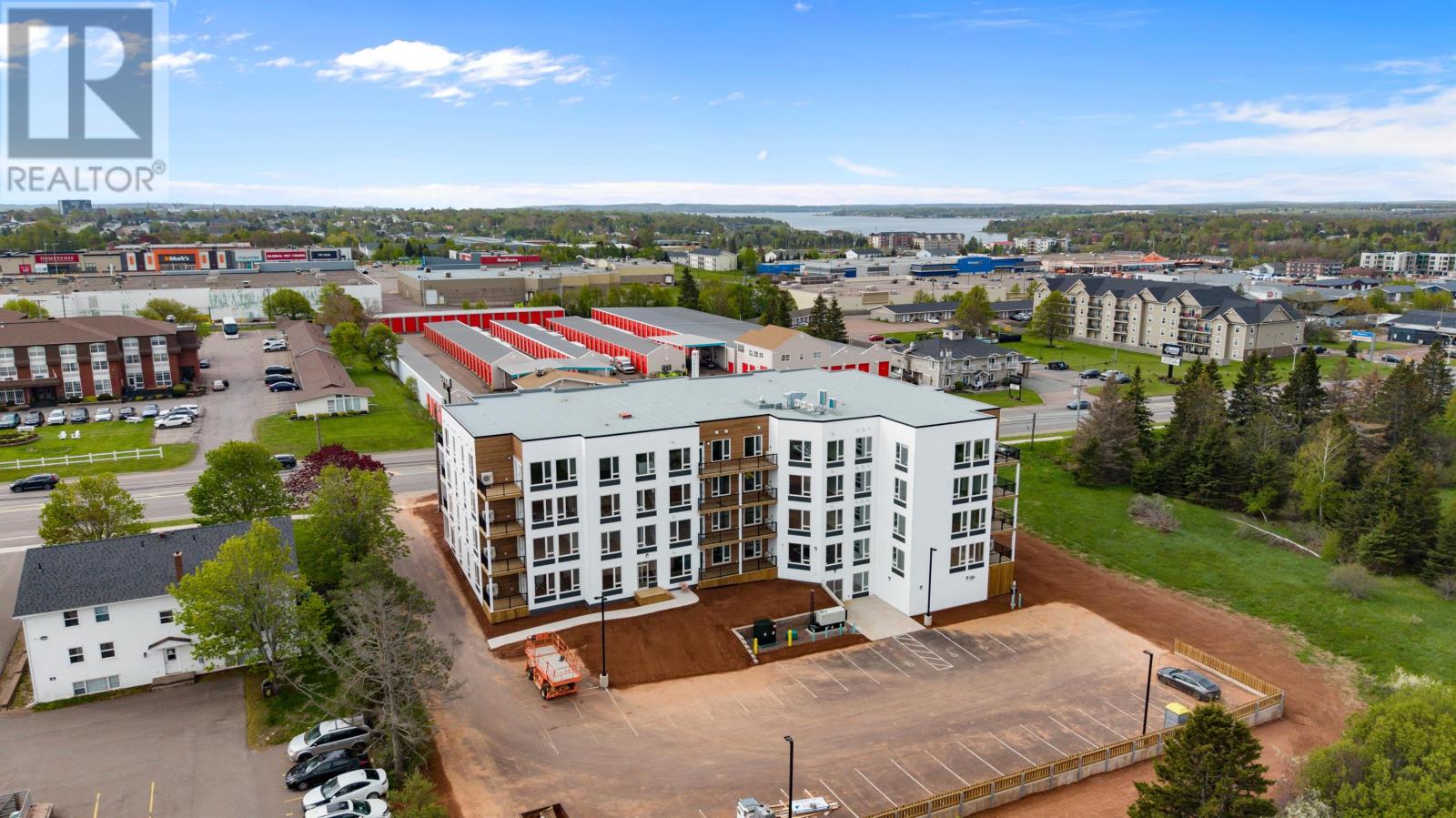 The Emerald 25 Capital Drive Property Photo 49