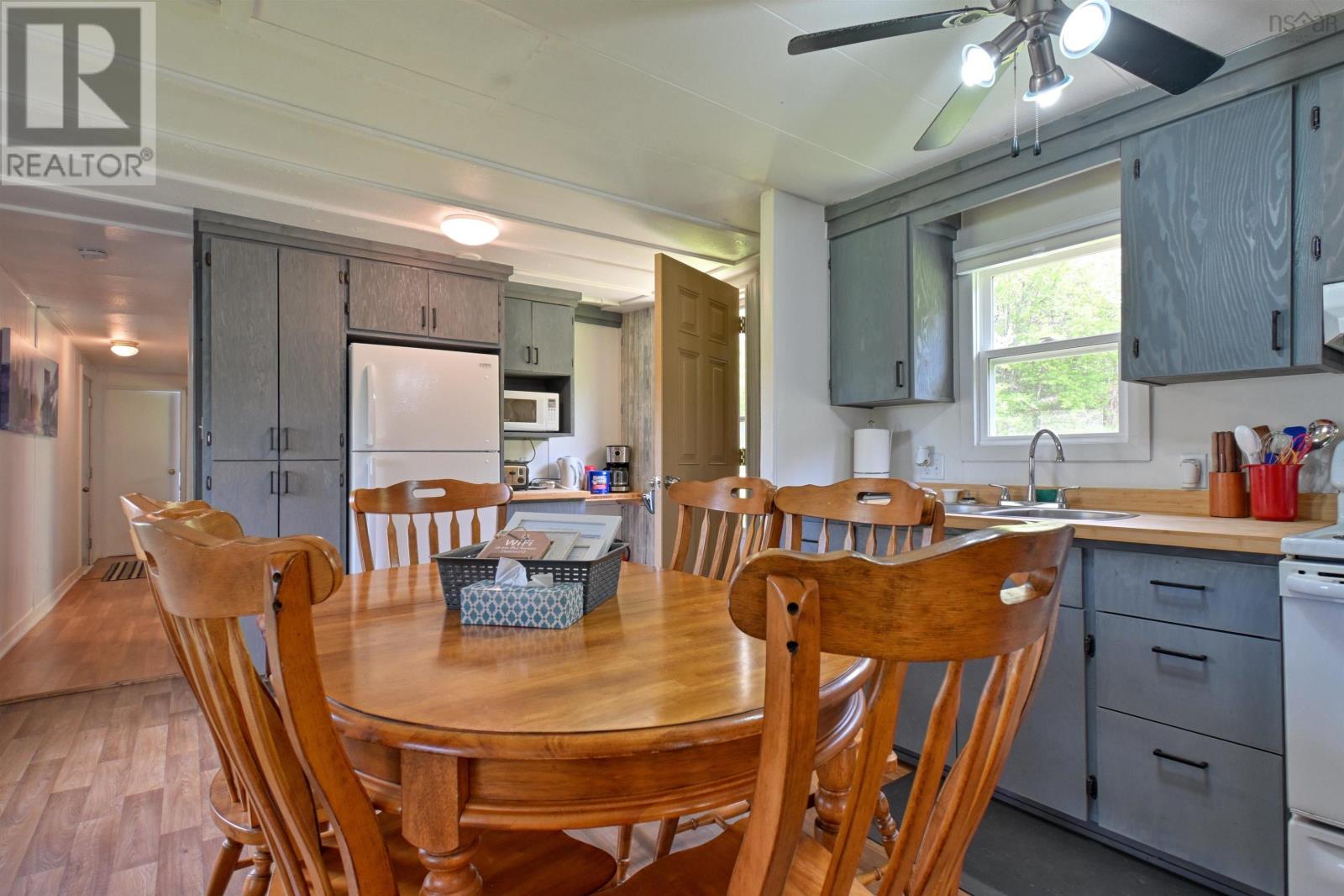 2952 Highway 395 Property Photo 9