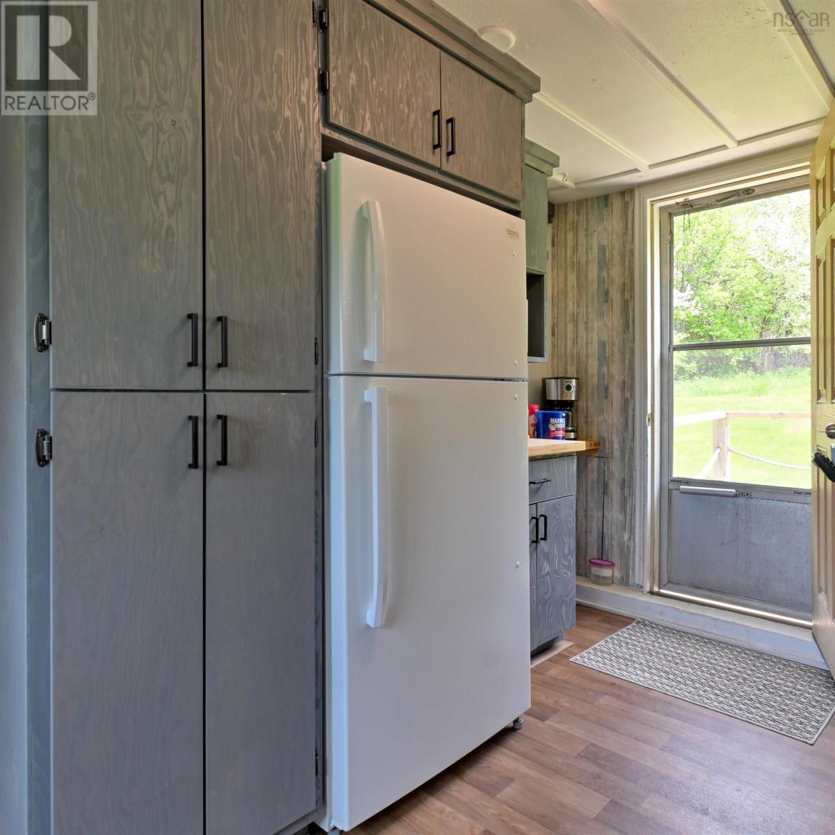 2952 Highway 395 Property Photo 12