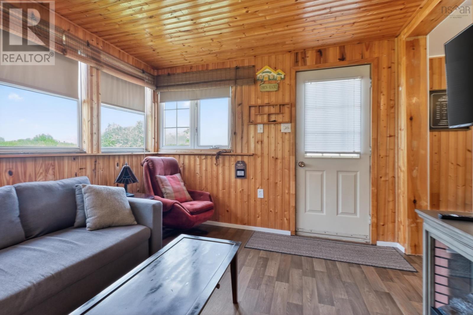 2952 Highway 395 Property Photo 27