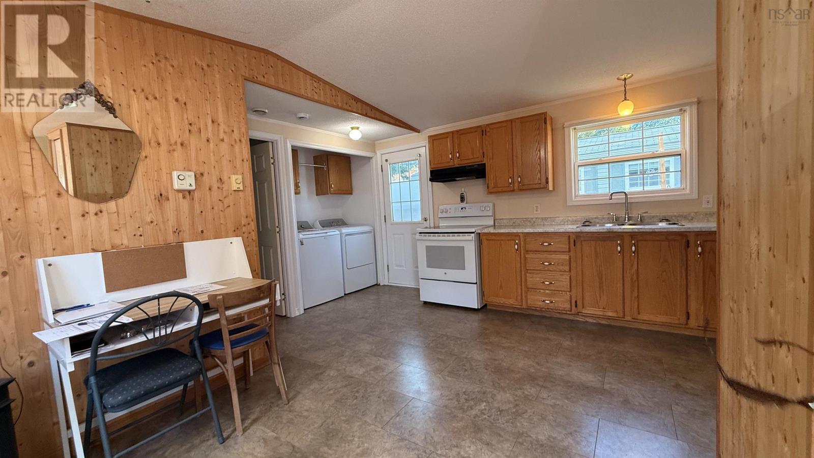 11 Olympic Avenue Property Photo 5