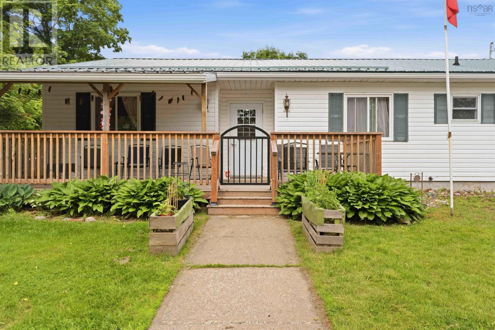 9 Freeman Street Property Photo 4