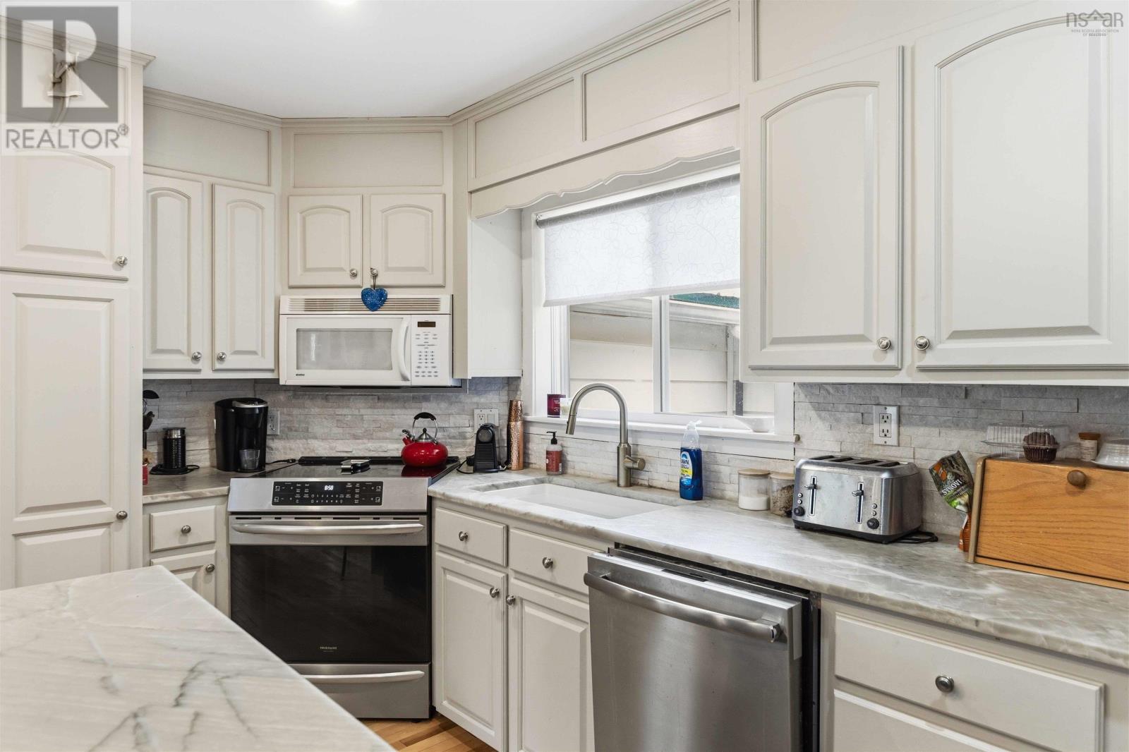 9 Freeman Street Property Photo 18