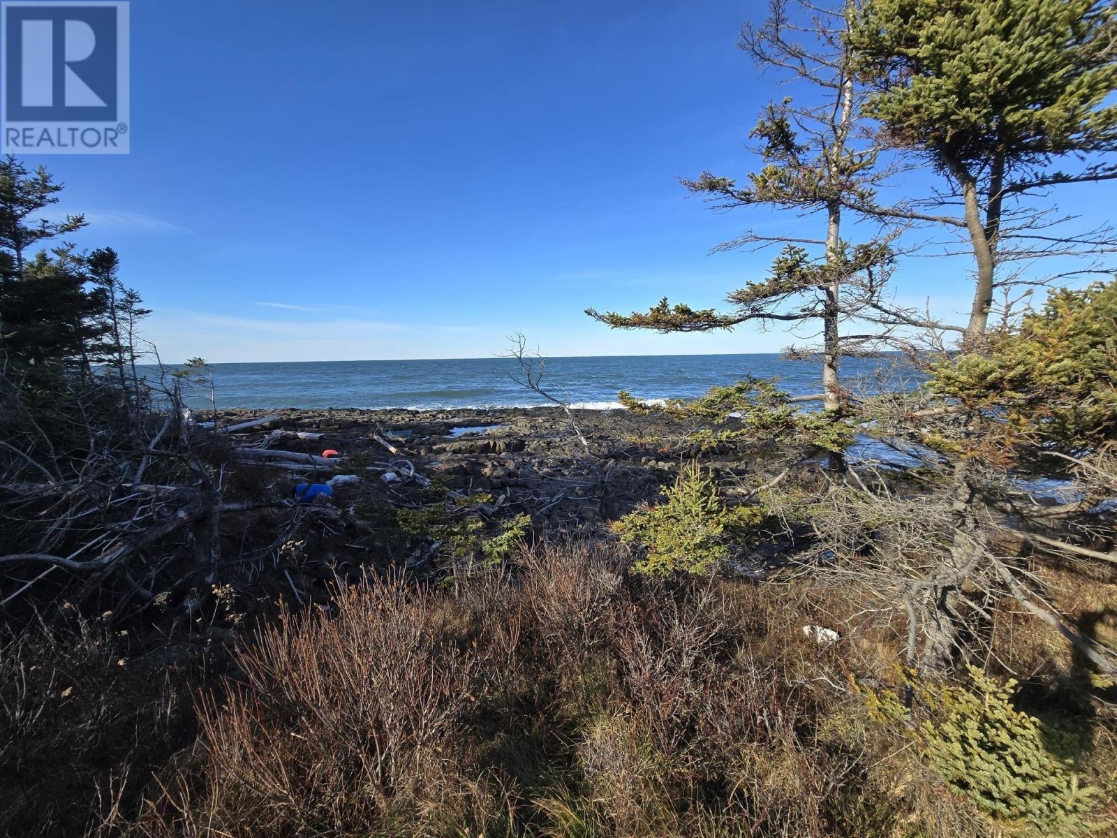 Lot Shore Road W
