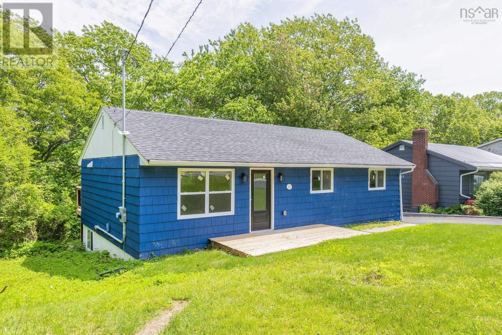 27 Meadowview Drive Property Photo 3