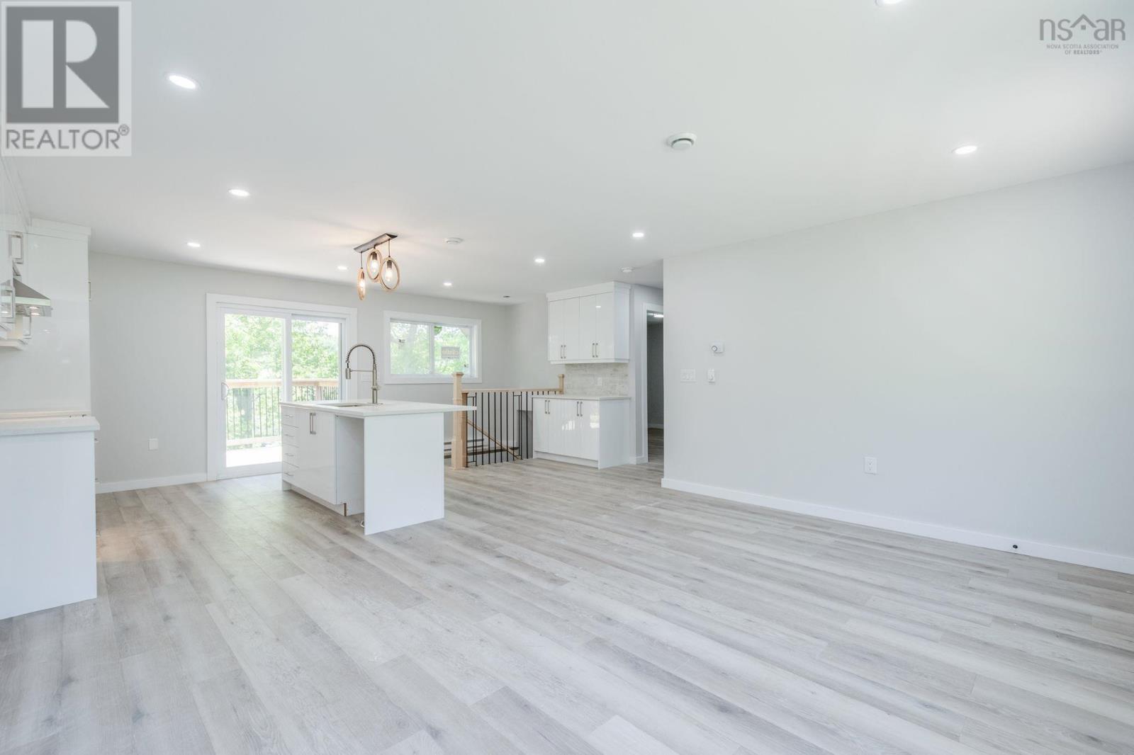 27 Meadowview Drive Property Photo 6