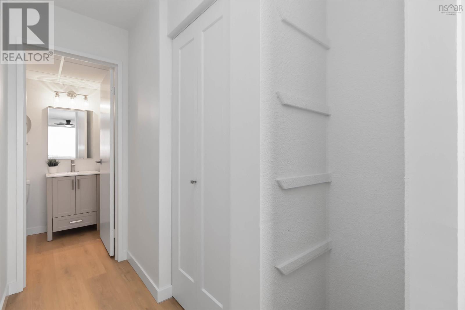 1105 5572 North Ridge Road Property Photo 23