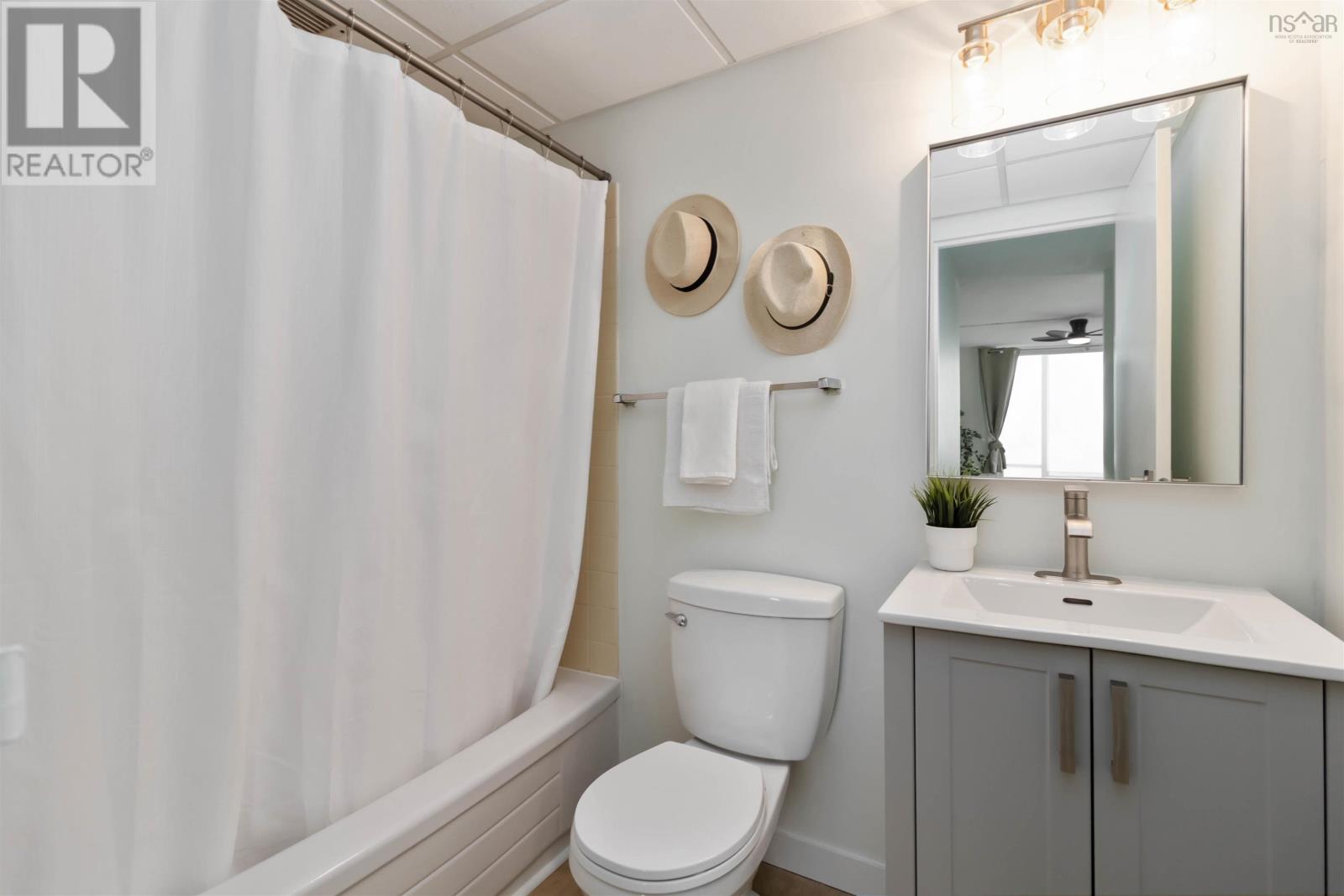 1105 5572 North Ridge Road Property Photo 25