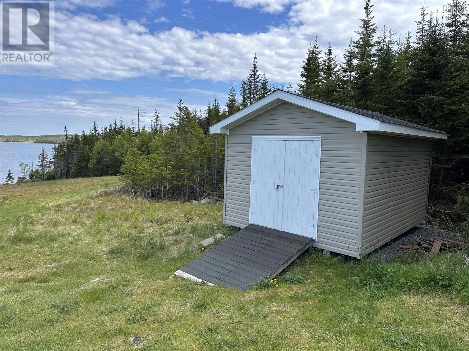 5034 Highway 7 Property Photo 5