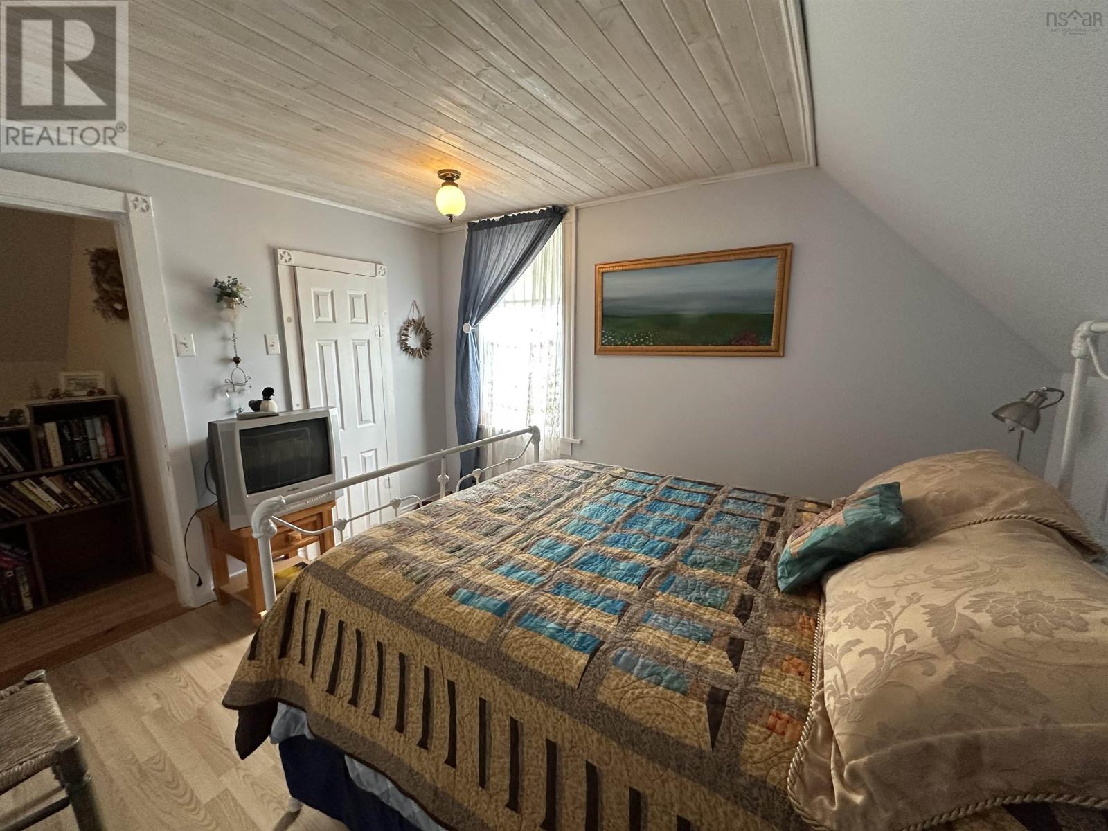 5034 Highway 7 Property Photo 34