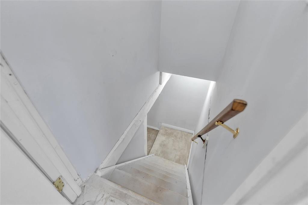 544 Toronto Street Property Photo 15