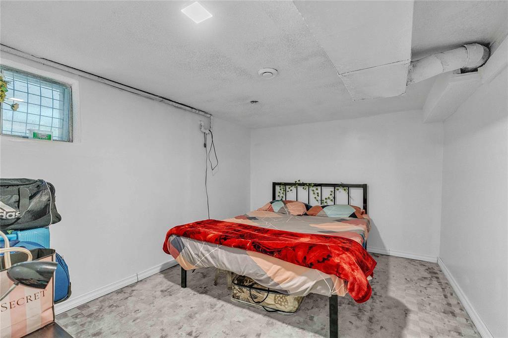 544 Toronto Street Property Photo 16