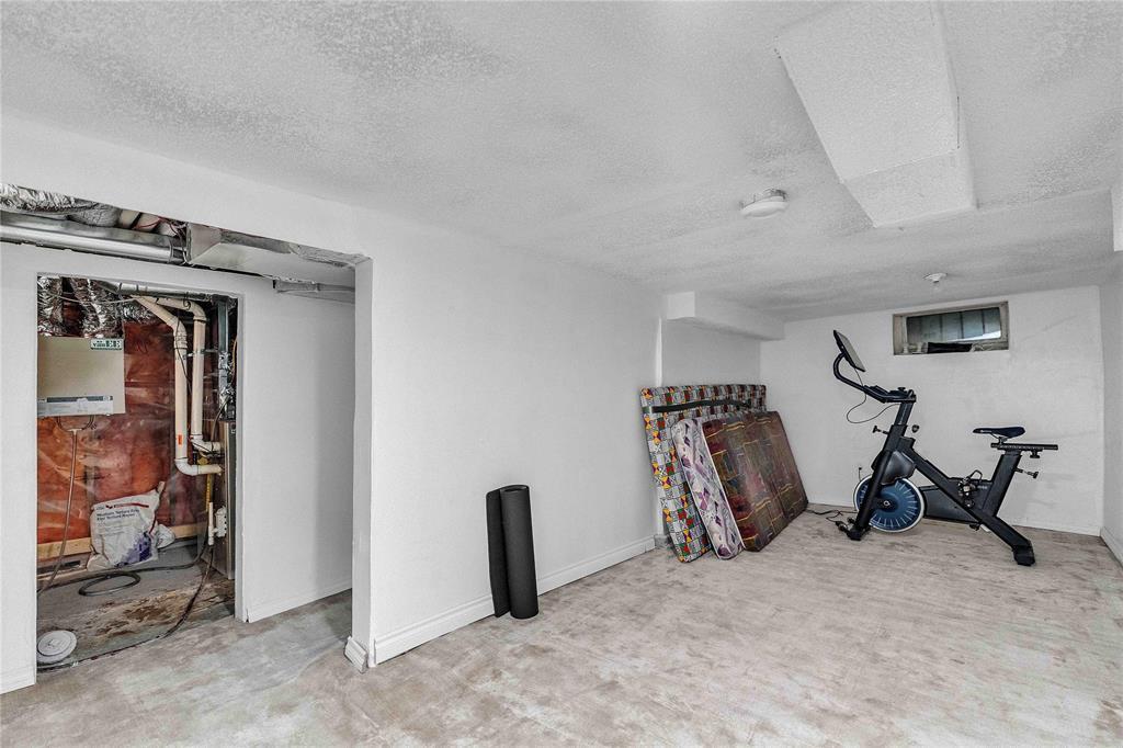 544 Toronto Street Property Photo 17
