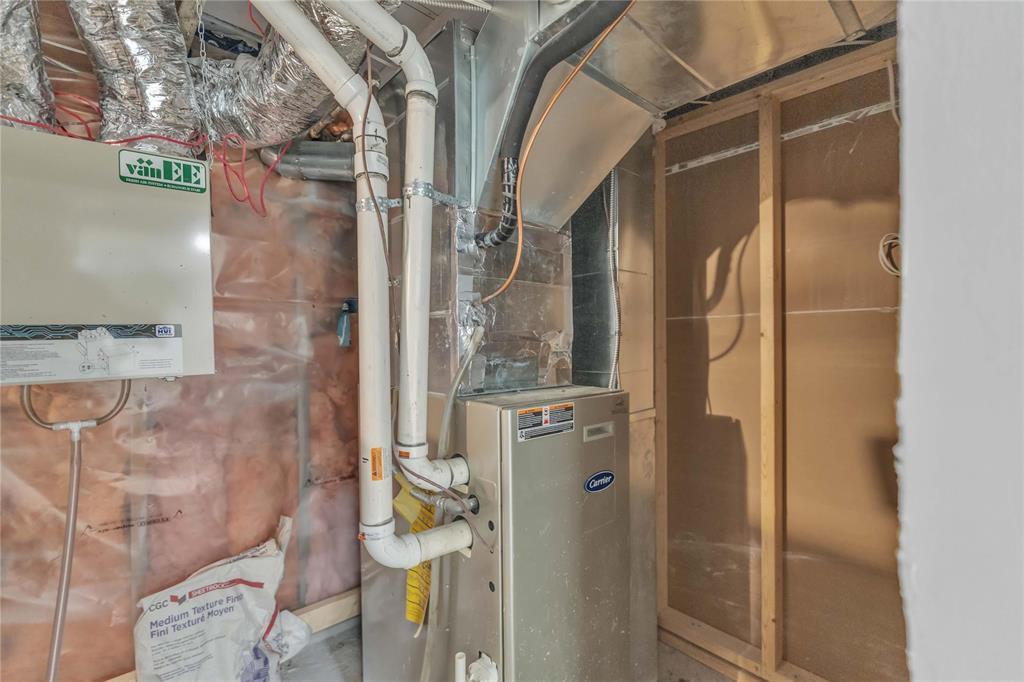 544 Toronto Street Property Photo 19