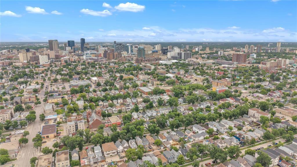 544 Toronto Street Property Photo 29