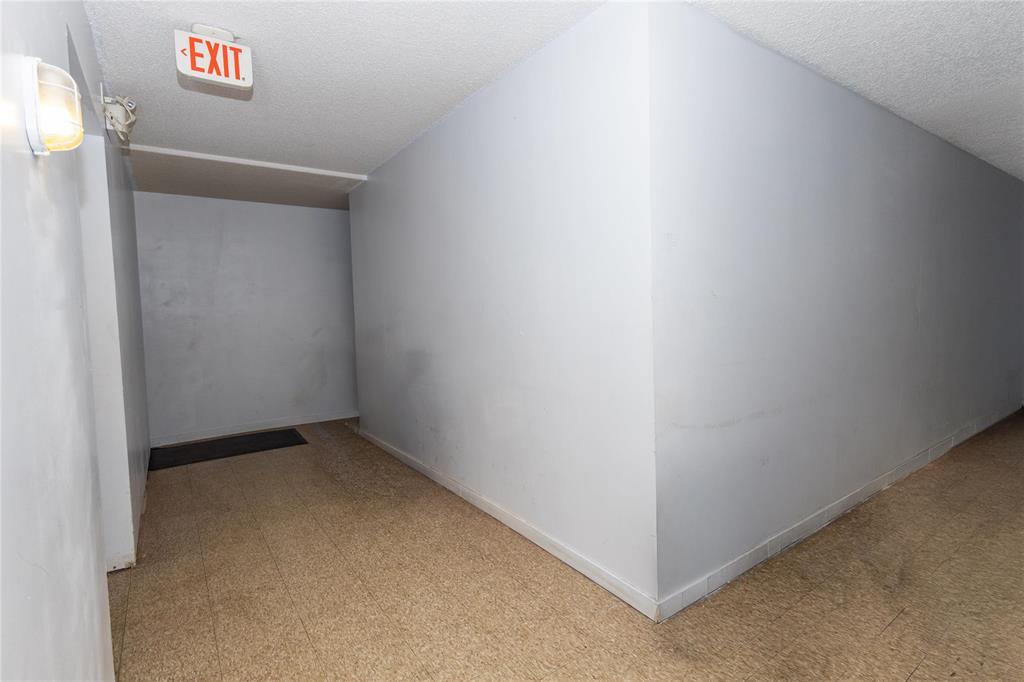 934 Rosser Avenue Property Photo 20