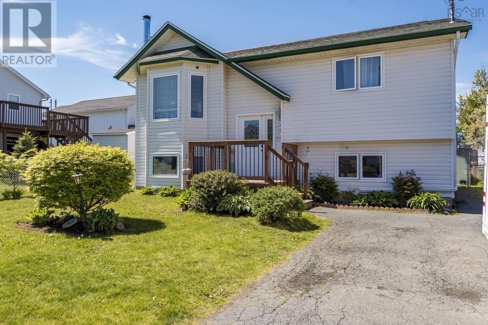 252 Melrose Cres