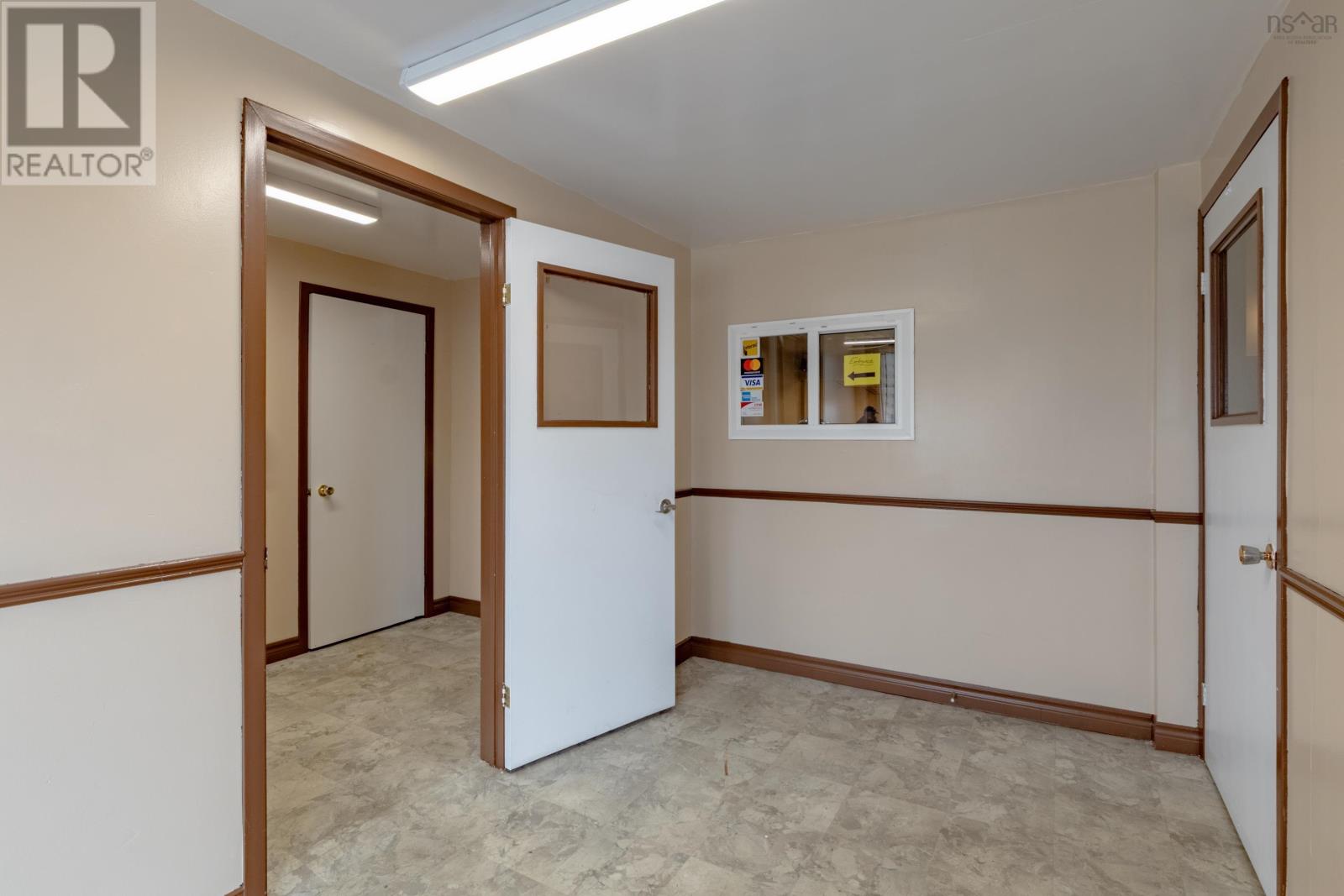 960 Highway 1 Property Photo 10