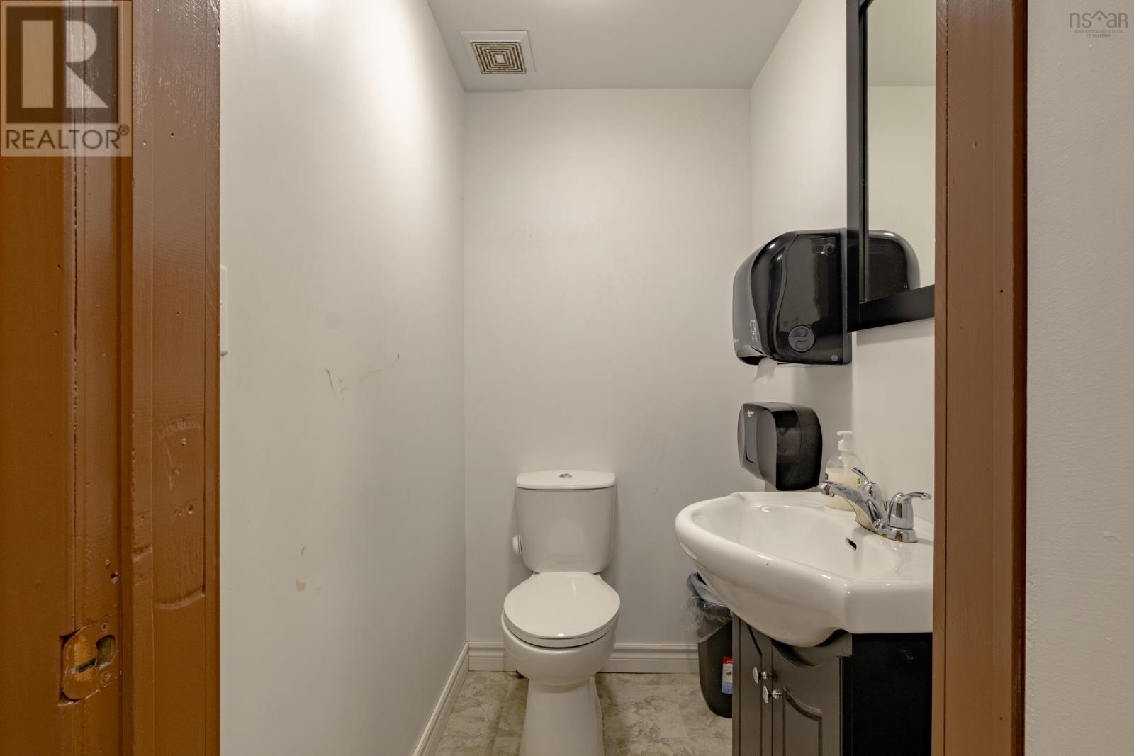 960 Highway 1 Property Photo 11