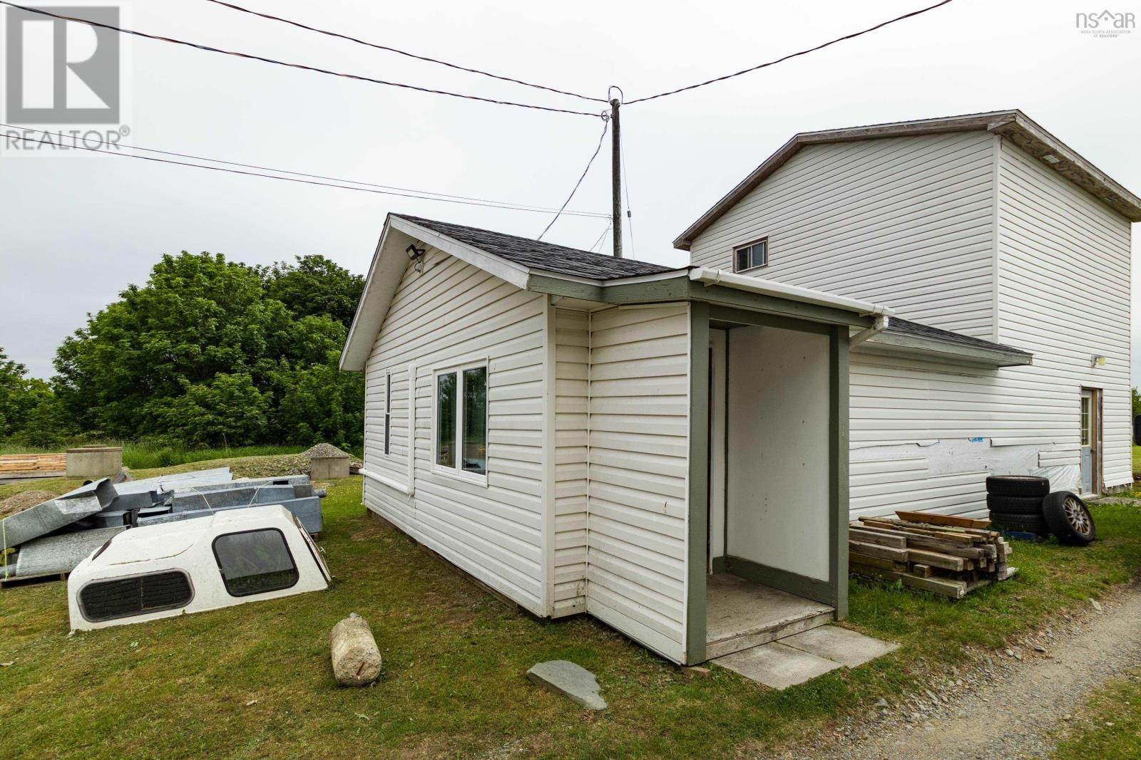 960 Highway 1 Property Photo 37