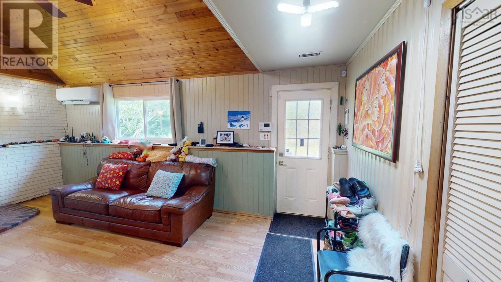 2554 Highway 7 Highway Property Photo 2