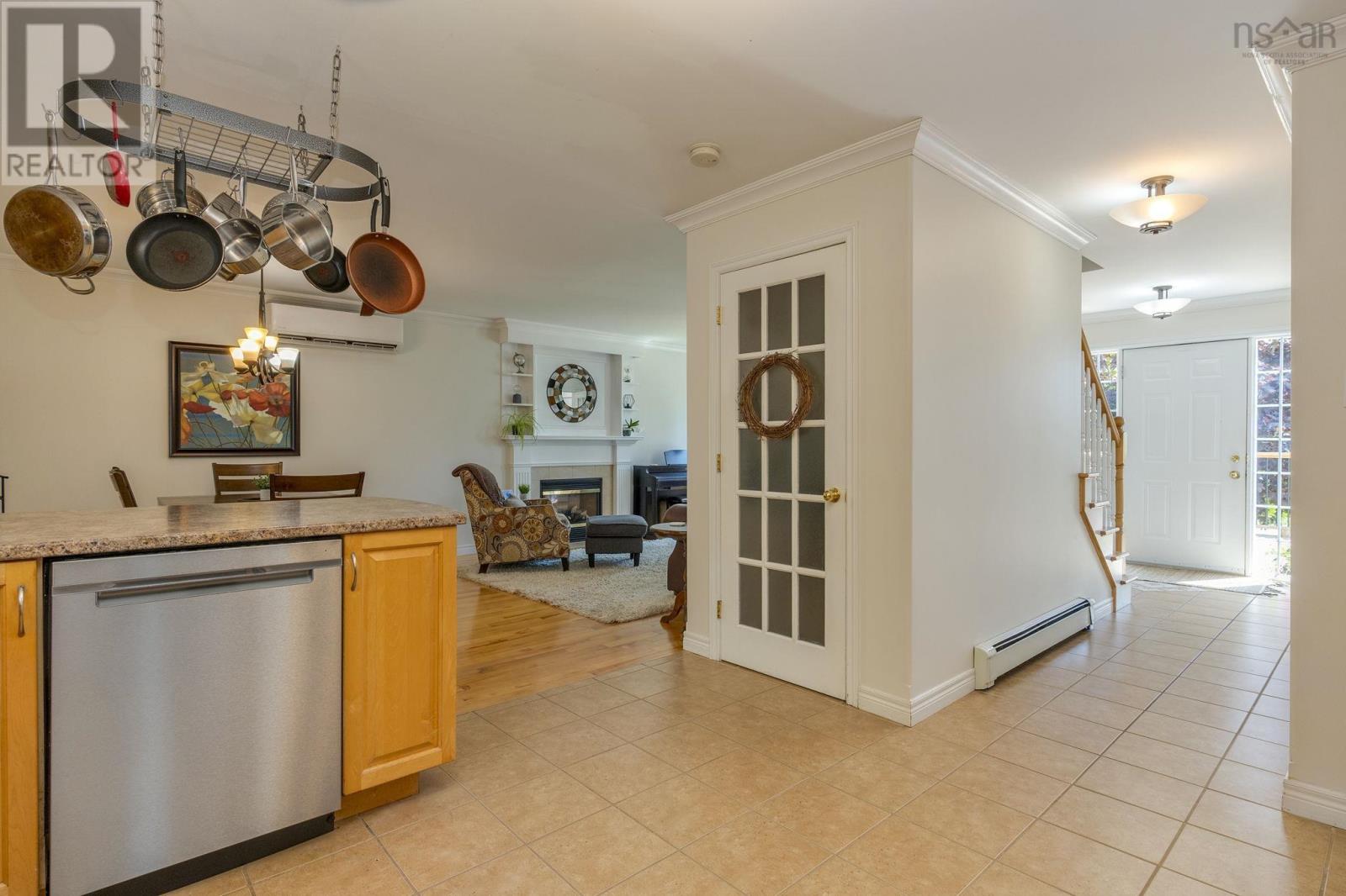 980 White Hills Run Property Photo 13