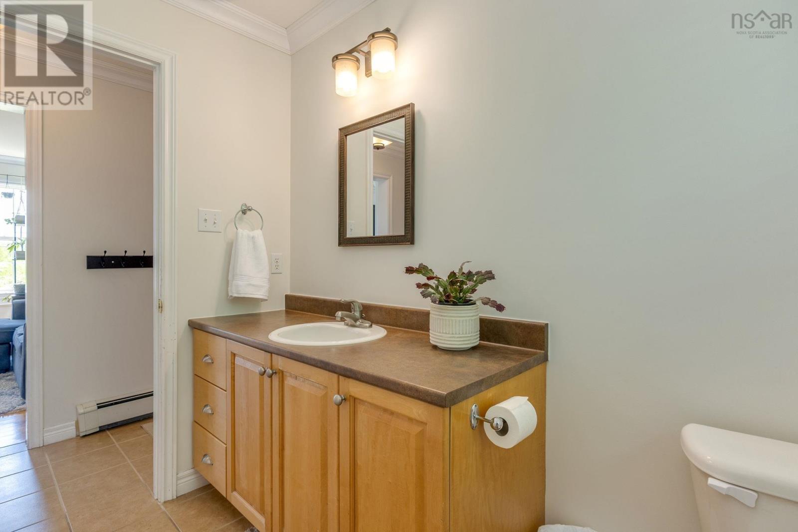 980 White Hills Run Property Photo 14