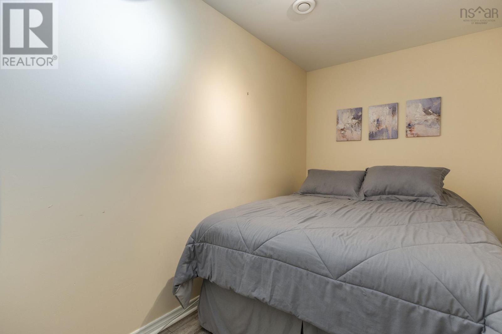 980 White Hills Run Property Photo 30