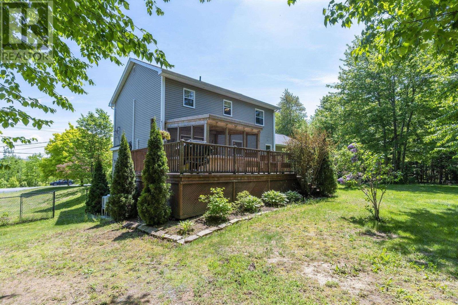 980 White Hills Run Property Photo 35