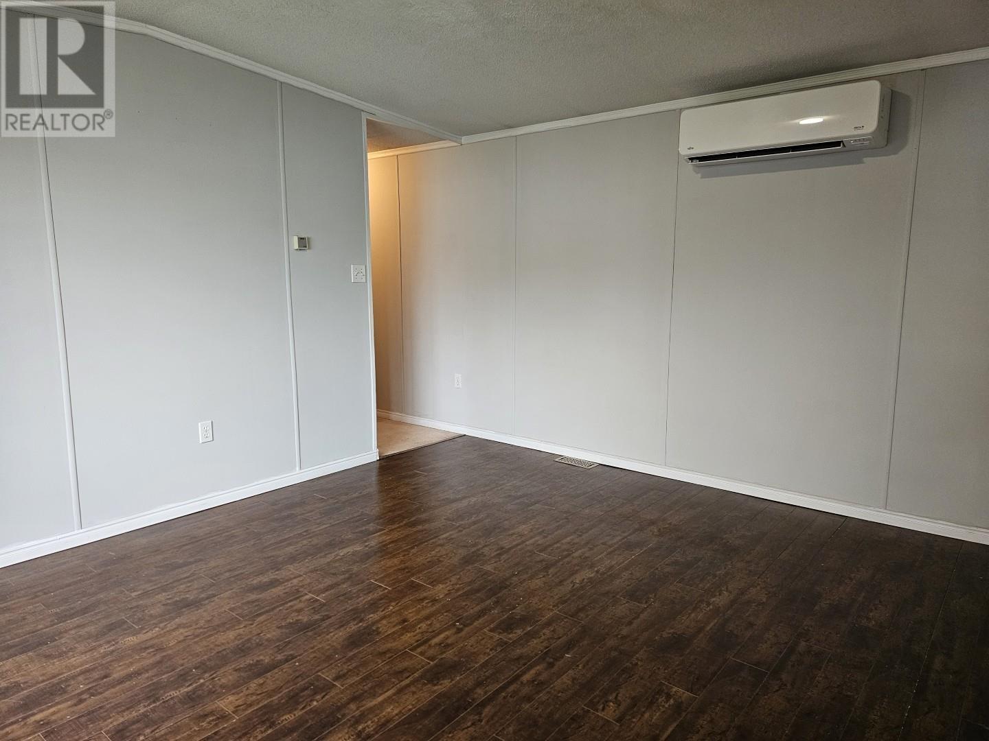 18 Jordan Avenue Property Photo 8