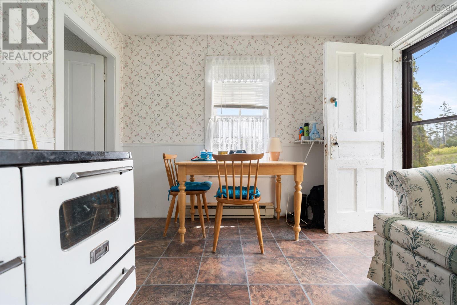447 & 453 Fishermans Harbour Road Property Photo 10