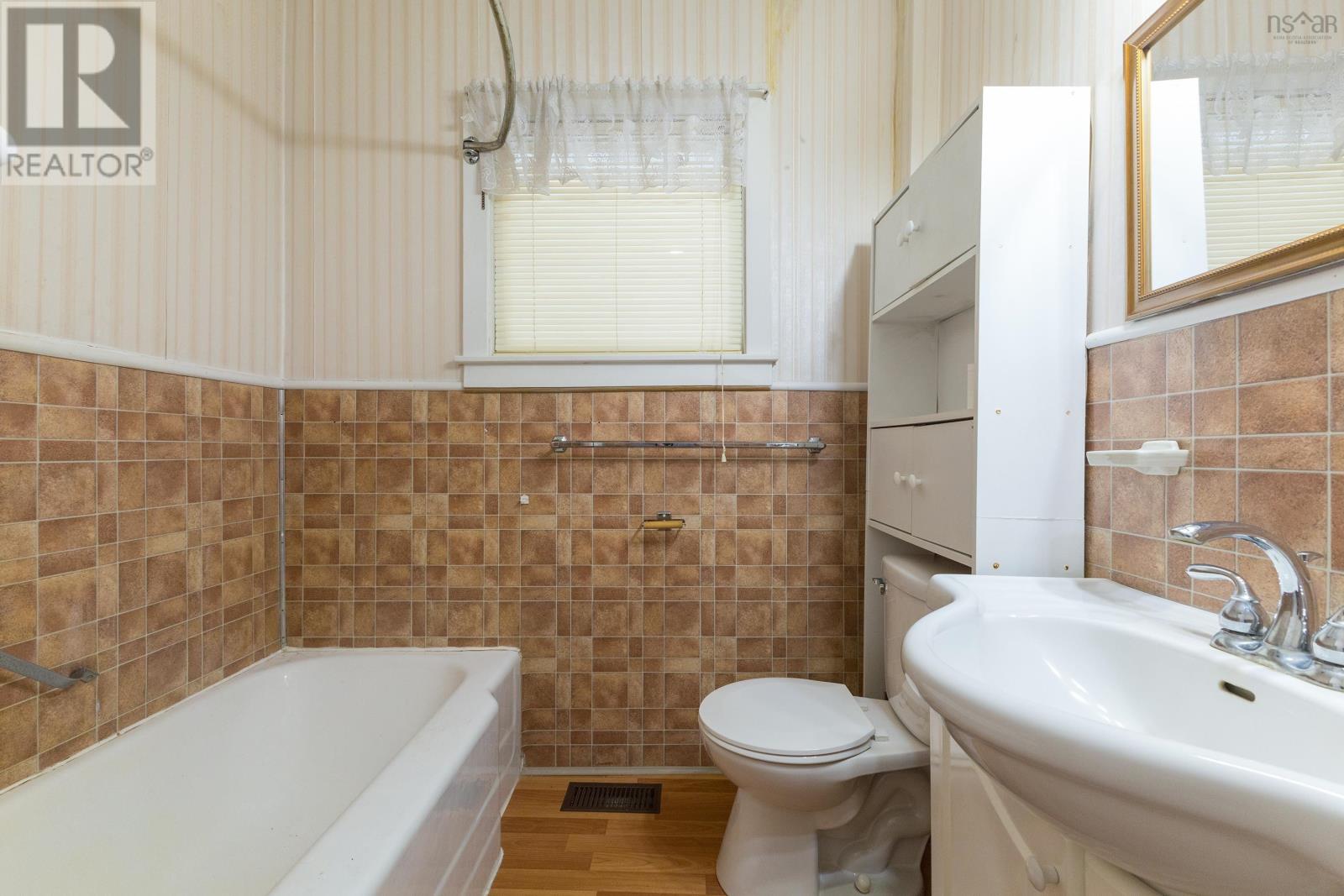 12 & 14 Pictou Road Property Photo 31
