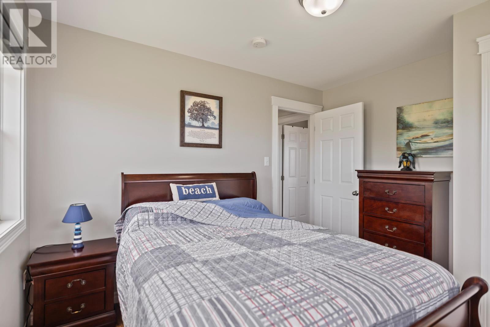 18 Shore Road Property Photo 33