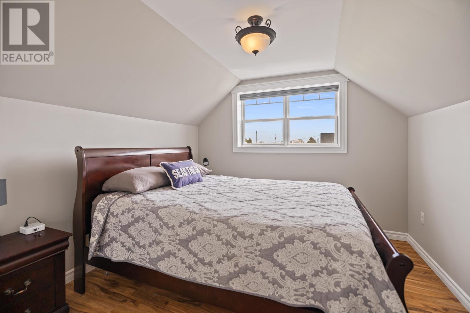 18 Shore Road Property Photo 43