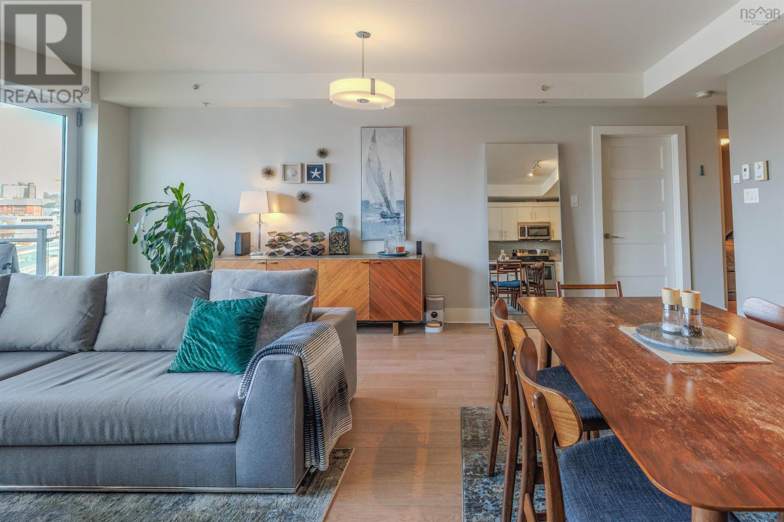 308 15 Kings Wharf Place Property Photo 1