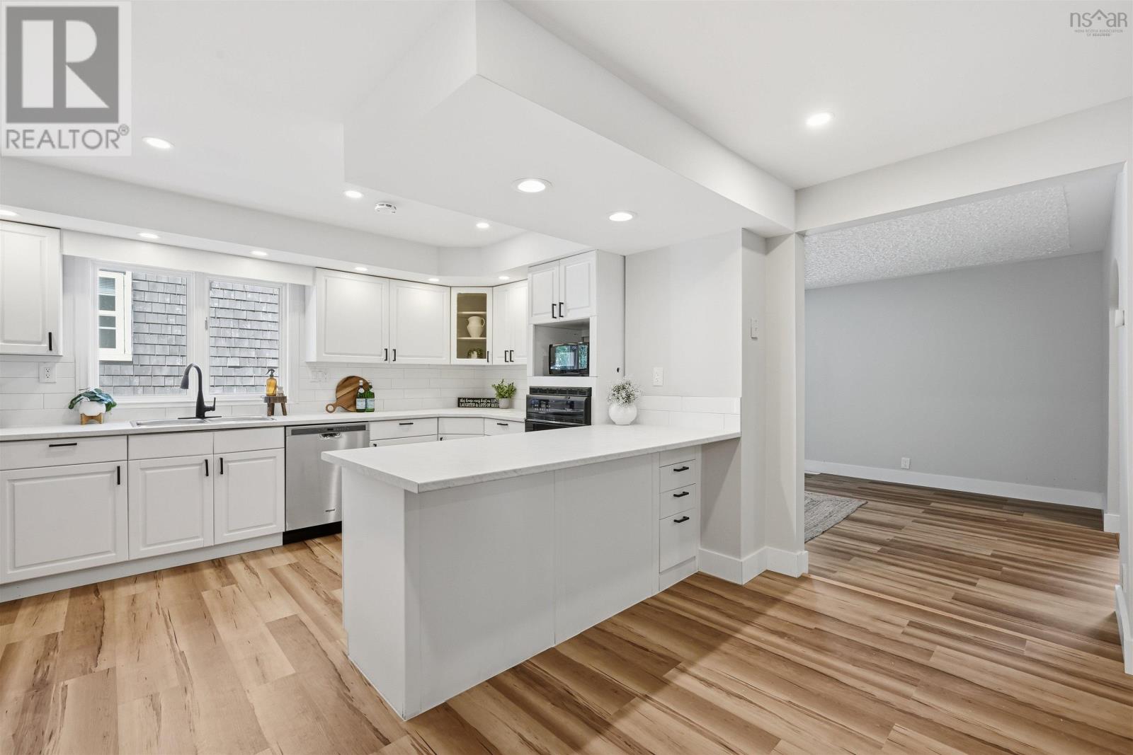 6521 Bayers Road Property Photo 13
