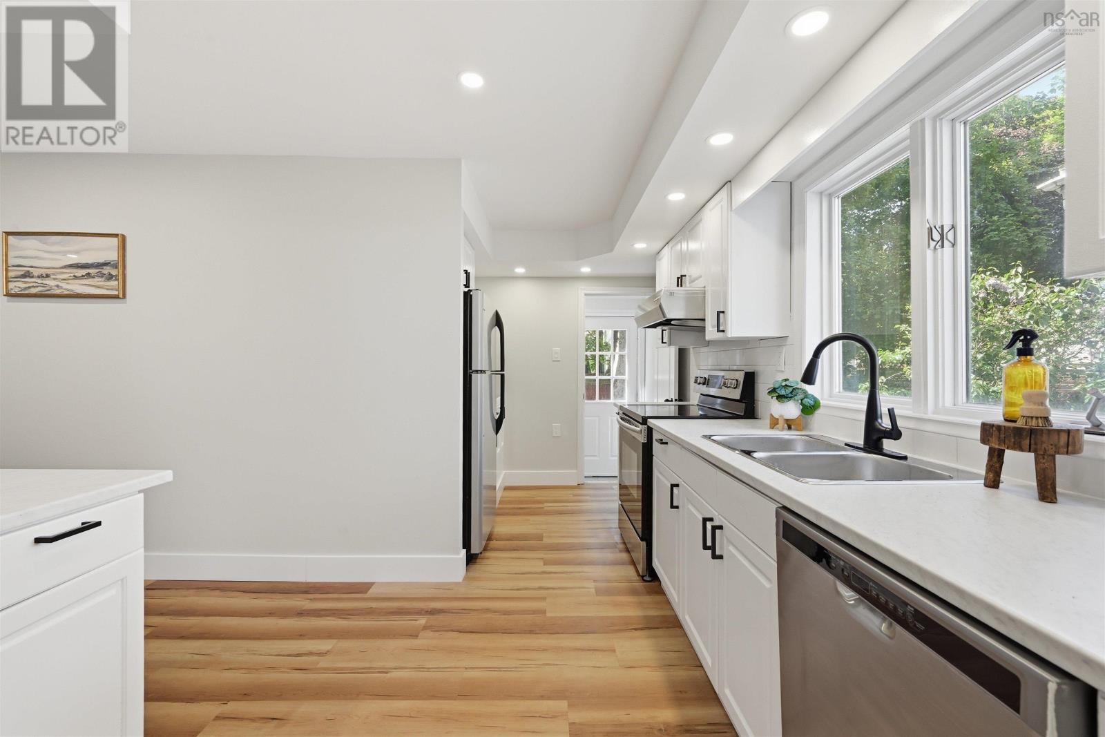 6521 Bayers Road Property Photo 16